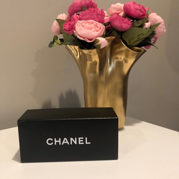 Authentic Chanel Box - Picture 1 of 5